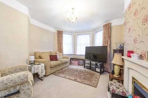 4 bedroom flat for sale, Fordwych Road, West Hampstead, London, NW2