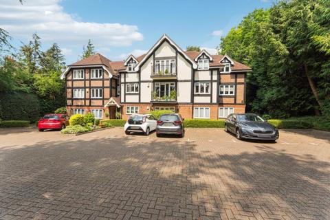 2 bedroom flat to rent, Eastbury Avenue, Northwood HA6