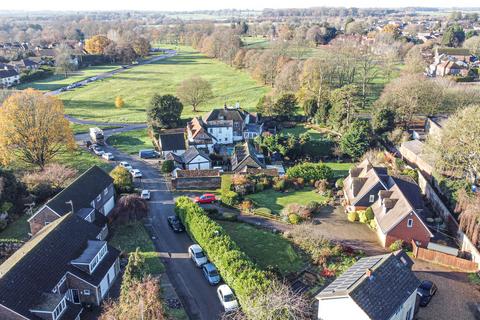 4 bedroom detached house for sale, Monks Close, Redbourn, St. Albans, AL3