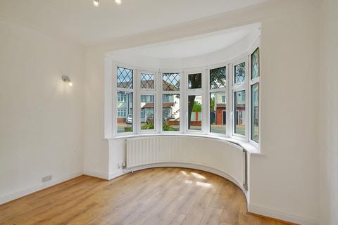 4 bedroom semi-detached house to rent, Kingshill Avenue, Kenton, HA3