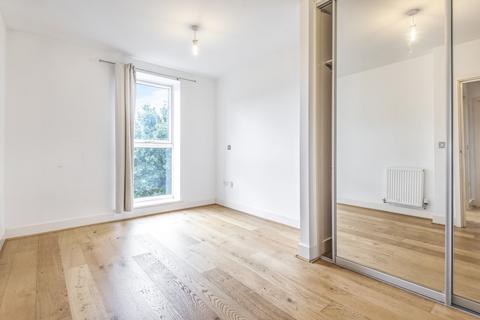 2 bedroom flat to rent, Coombe Lane, Raynes Park, SW20