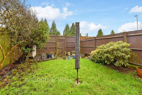undefined, Fairway Close, Copthorne RH10