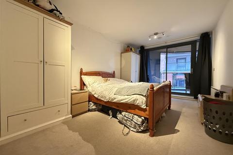 1 bedroom flat for sale, City Gate II, 3 Blantyre Street Castlefield, Manchester