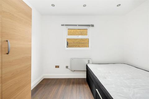 1 bedroom flat to rent, High Road, London NW10