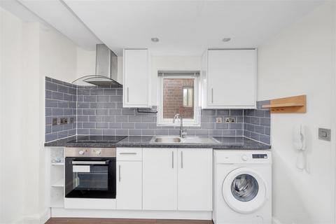 1 bedroom flat to rent, High Road, London NW10