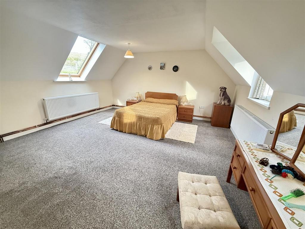 Bedrooom 1