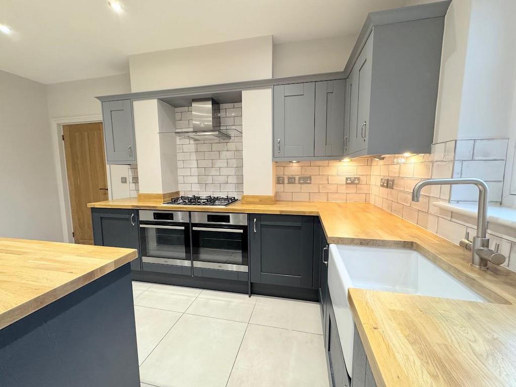 Living dining kitchen