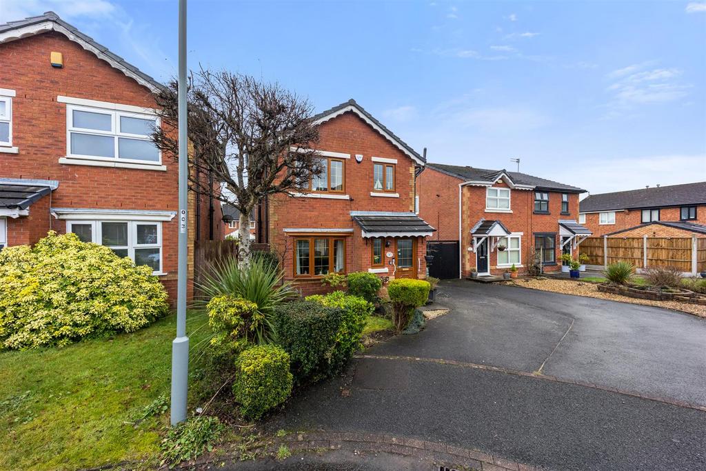 8 Canterbury Close -8.jpg