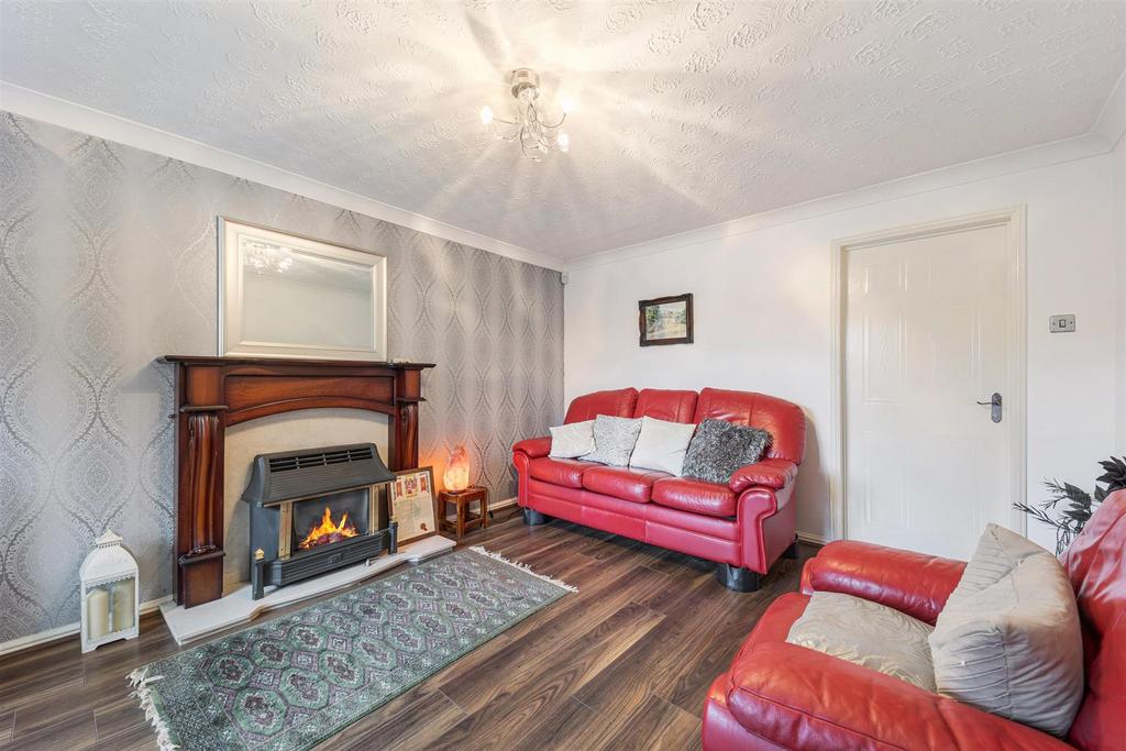 8 Canterbury Close -13.jpg