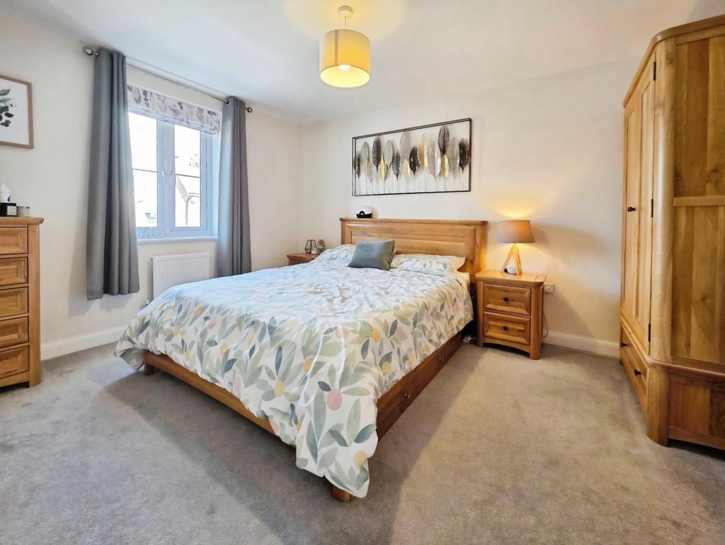Pbox-bedroom-342839.jpg