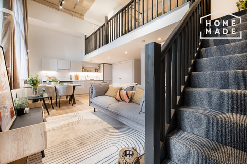 undefined, Clay, Salford Quays, M50