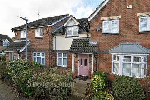 undefined, Logan Link, Wickford SS12