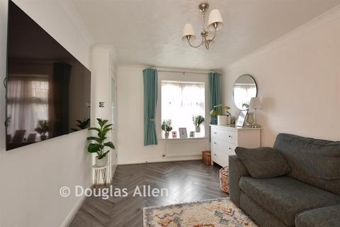 2 bedroom terraced house for sale, Logan Link, Wickford SS12