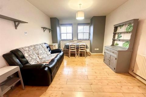 2 bedroom apartment to rent, Gambier Terrace, Liverpool