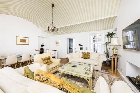 undefined, Gloucester Place Mews, Marylebone, London, W1U