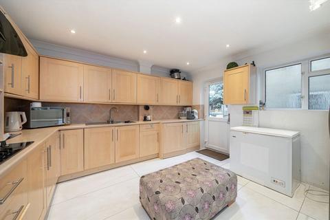 undefined, Mulberry Close, Weybridge KT13