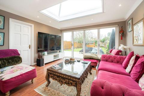 undefined, Mulberry Close, Weybridge KT13