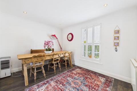 5 bedroom house for sale, Family home in Gorey Village