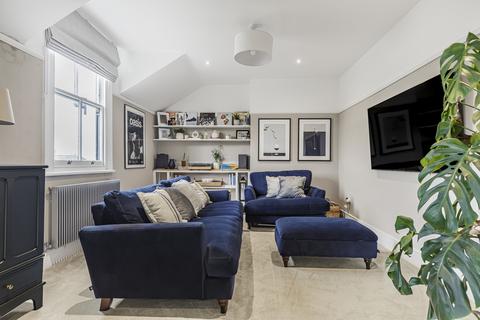 2 bedroom flat for sale, Heathfield Road, London, SW18