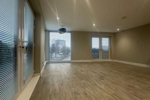 2 bedroom flat to rent, Berryknowes Avenue, Glasgow G52