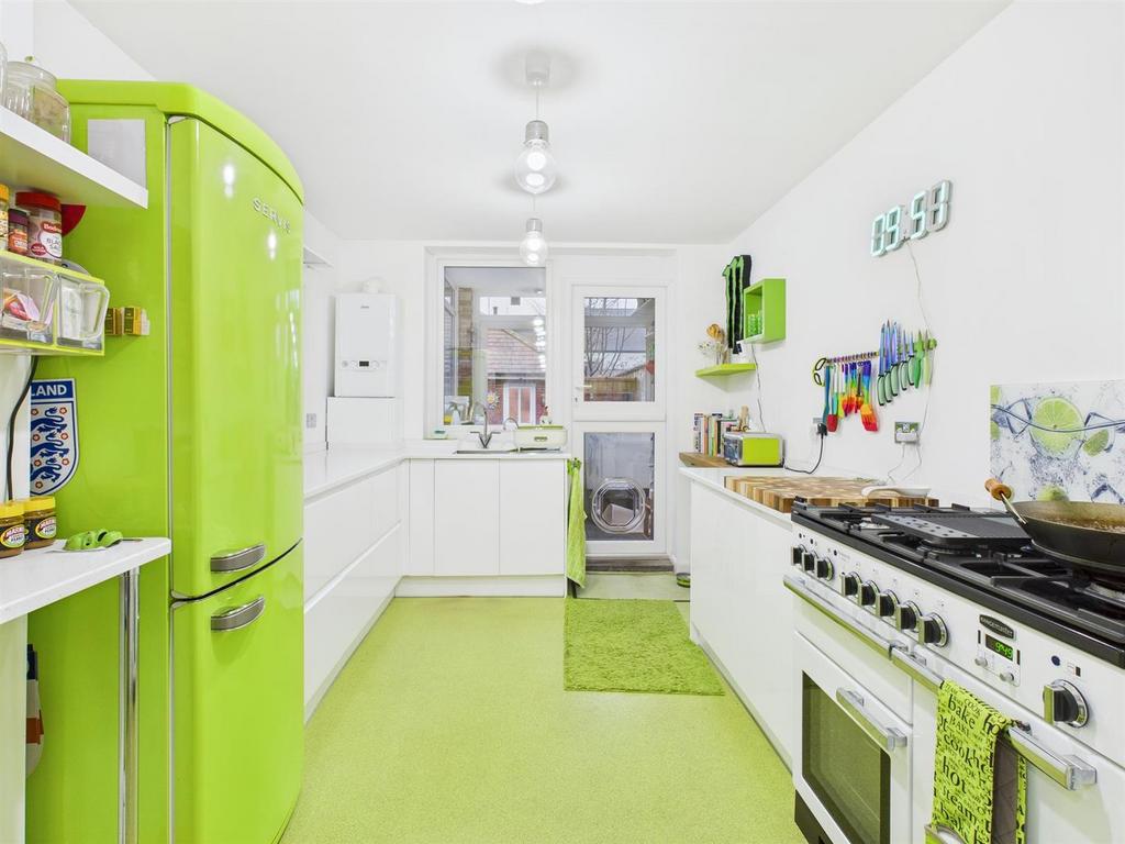 Kitchen: