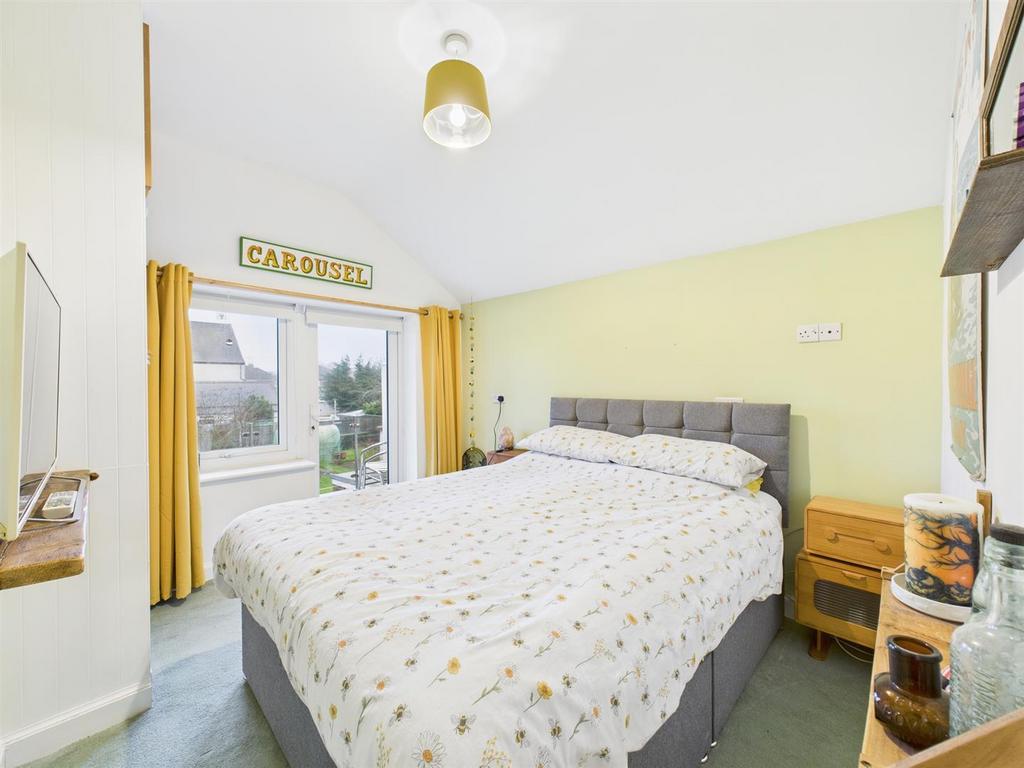 Bedroom: