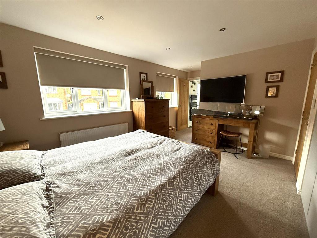 12 CHASE BED 2.jpeg