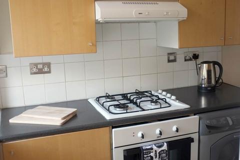 undefined, Woodside Avenue (Room 2), West Yorkshire LS4