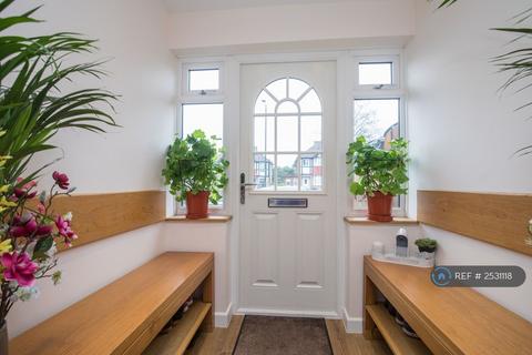 1 bedroom in a house share to rent, Hospital Bridge Road, Twickenham, TW2
