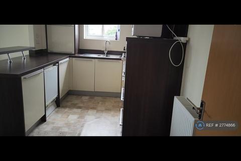 2 bedroom flat to rent, Russell Court, Preston, PR1
