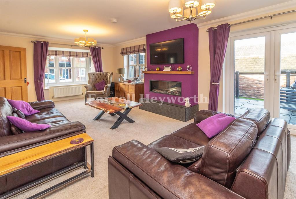 Lounge image 2