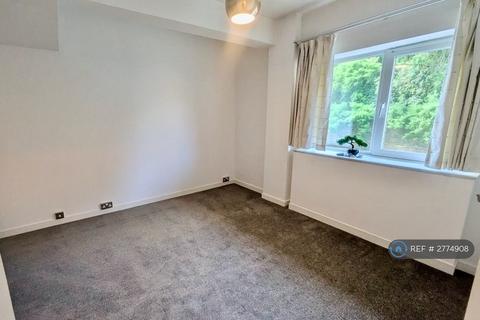 1 bedroom flat to rent, Marine Court, St. Leonards-On-Sea, TN38