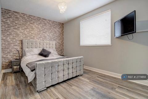 2 bedroom flat to rent, Laighpark View, Paisley, PA3