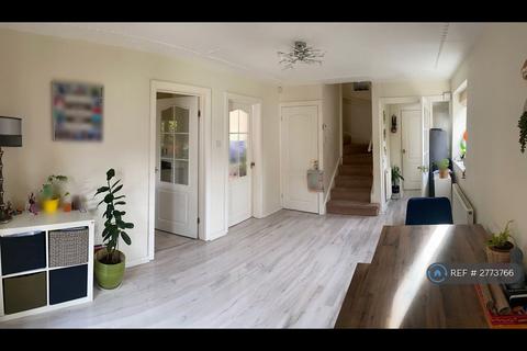 undefined, Barfield Crescent, Leeds, LS17