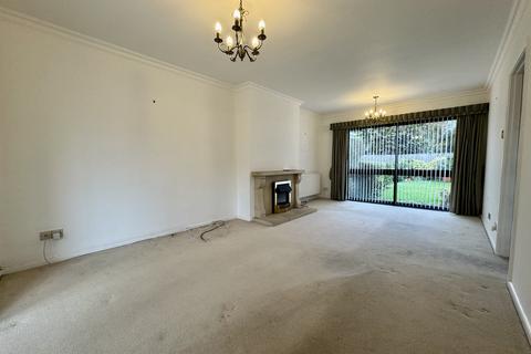 3 bedroom semi-detached house for sale, Ashleigh Gardens, Chip Lane, Taunton
