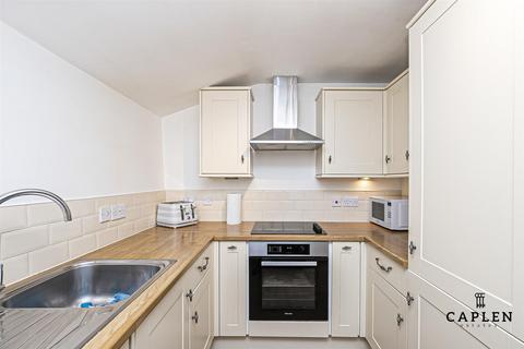 2 bedroom apartment to rent, 85a High Street, Ongar