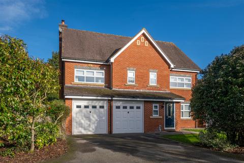 6 bedroom detached house for sale, Reed Drive, Royal Earlswood Park, Redhill