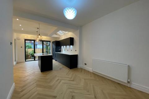 undefined, Beechwood Avenue, Manchester