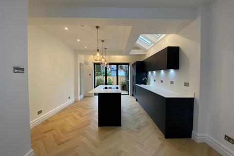 undefined, Beechwood Avenue, Manchester