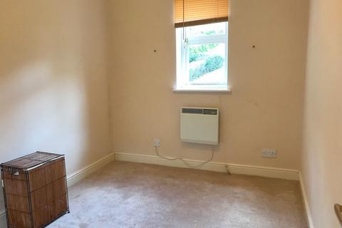 2 bedroom apartment to rent, Kirkland Drive, Enfield