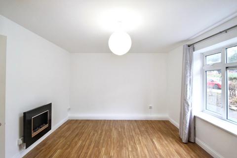 2 bedroom flat for sale, Croft Lodge Close, Woodford Green, IG8