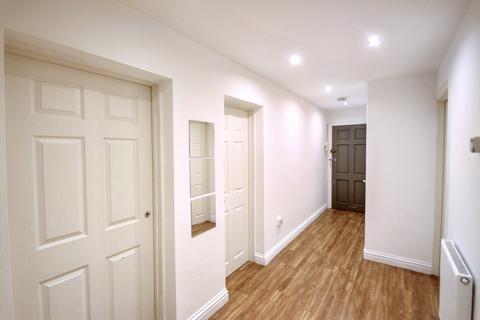 2 bedroom flat for sale, Croft Lodge Close, Woodford Green, IG8