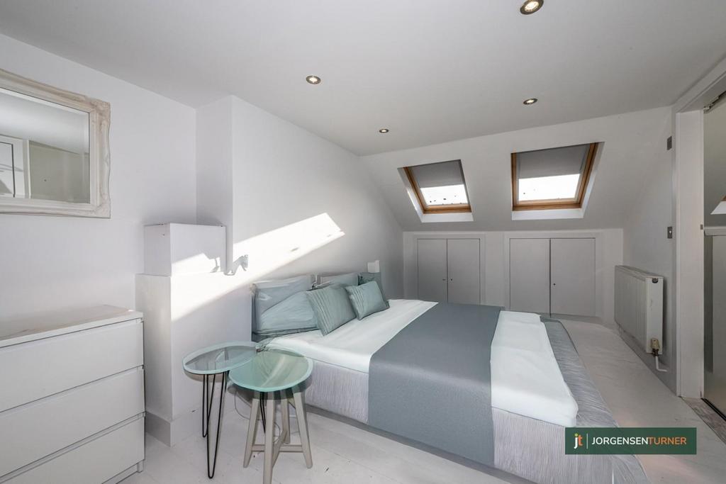 Vespan Road 3@79-014 LR - JT.jpg