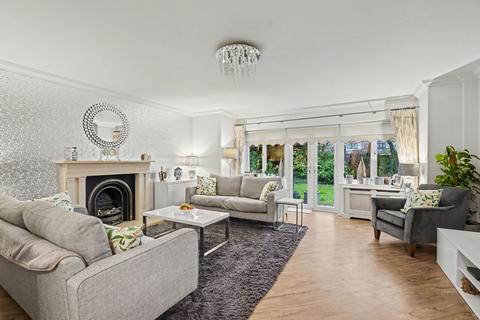 5 bedroom detached house for sale, Pattens Close, Chatham ME4
