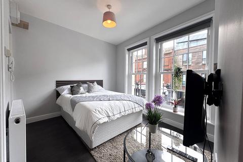 Studio to rent, 59 High Road, Willesden Green, NW10