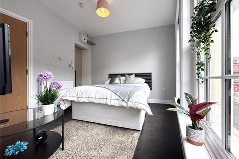 Studio to rent, 59 High Road, Willesden Green, NW10