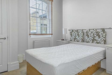 1 bedroom flat to rent, Chiswick High Road, London W4
