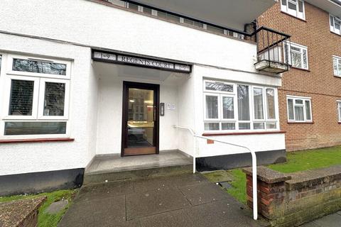 2 bedroom flat for sale, Regents Court, Edgware HA8
