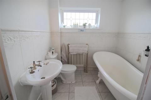 3 bedroom semi-detached house for sale, Barn Meadow, Birmingham B25