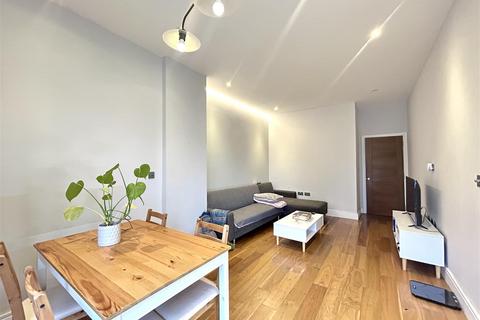 2 bedroom flat to rent, Horn Lane, Acton, W3